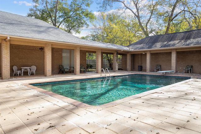 909 E Mimosa Lane, Crockett, TX 75835