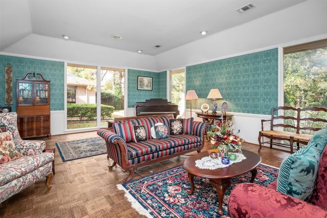 909 E Mimosa Lane, Crockett, TX 75835