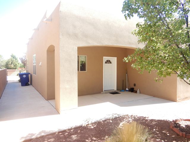 4927 Costa Uasca Drive NW, Albuquerque, NM 87120
