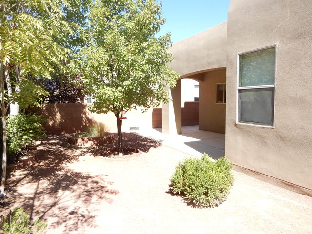4927 Costa Uasca Drive NW, Albuquerque, NM 87120