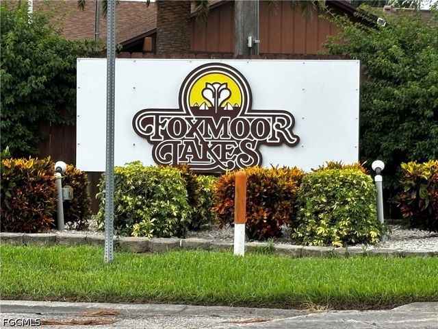 5660 Foxlake DR, North Fort Myers, FL 33917