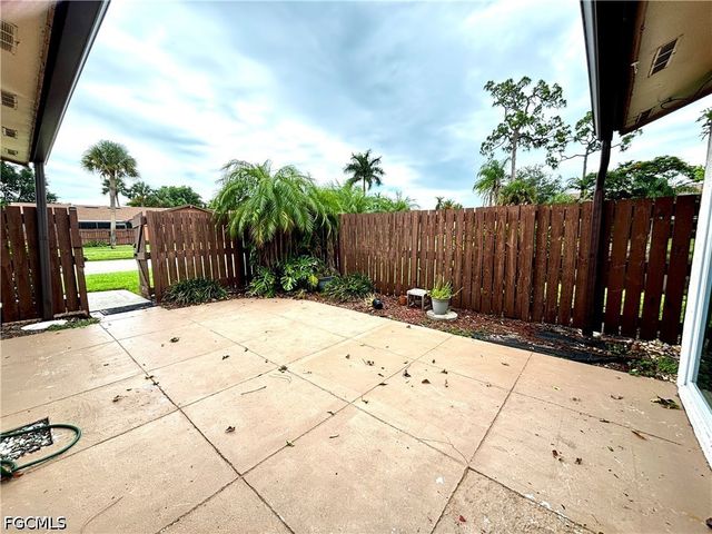 5660 Foxlake DR, North Fort Myers, FL 33917