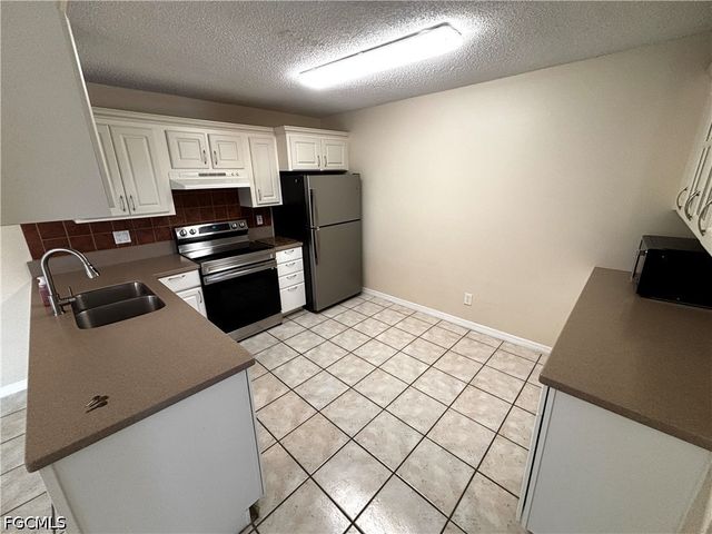 5660 Foxlake DR, North Fort Myers, FL 33917