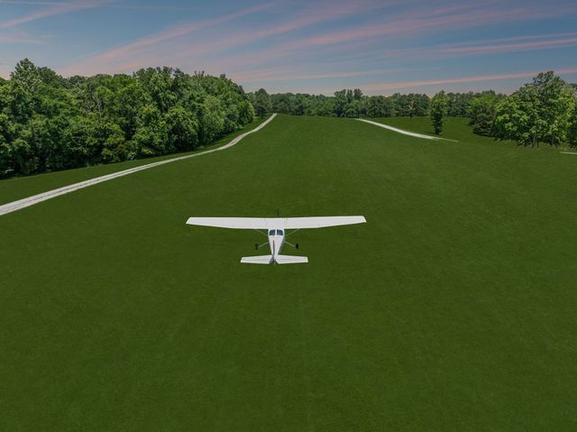 432 Slow Roll Dr, Chapmansboro, TN 37035