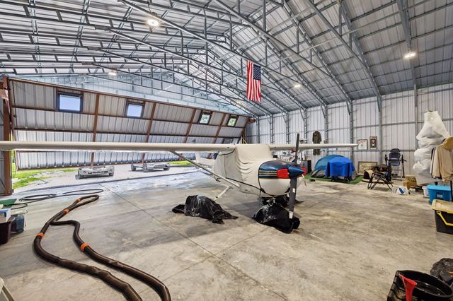 432 Slow Roll Dr, Chapmansboro, TN 37035