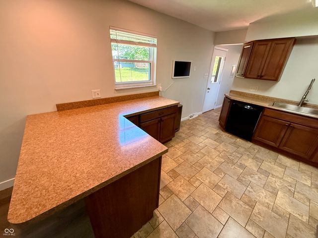 7424 McFarland Road, Indianapolis, IN 46227