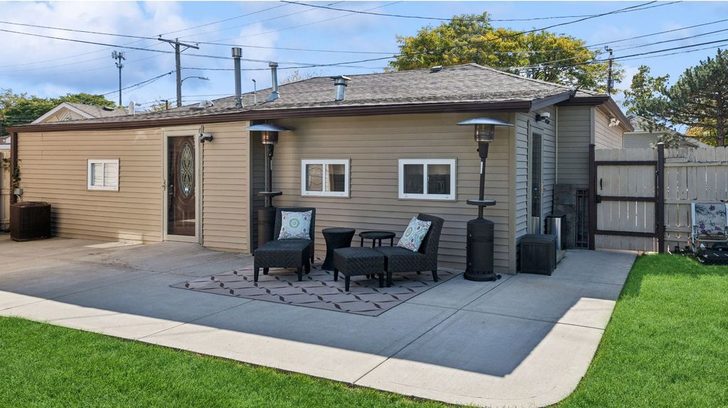 3510 Saint Paul Avenue CH, Bellwood, IL 60104