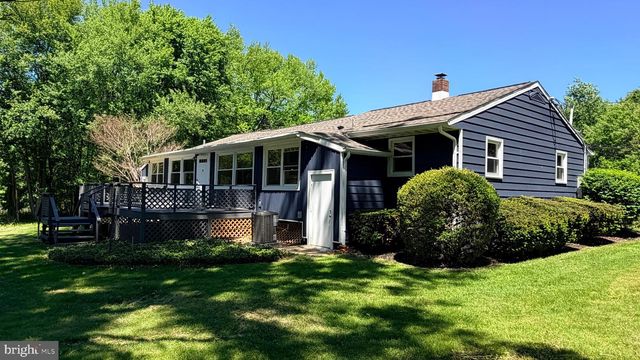 3 FRANK RICHARDSON RD, Robbinsville, NJ 08691