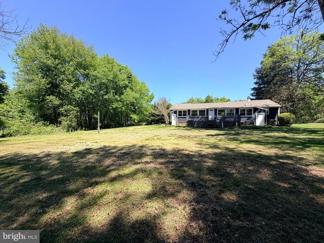 3 FRANK RICHARDSON RD, Robbinsville, NJ 08691