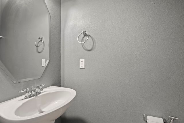 2209 Geneva Lane, Mckinney, TX 75072