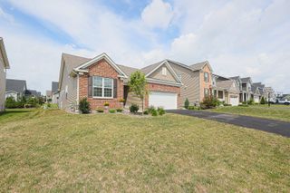 580 N Highlander Way, Addison, IL 60101