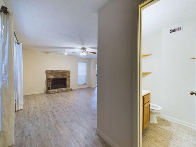 8502 Lyndon LN B, Austin, TX 78729