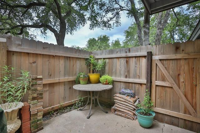 8502 Lyndon LN B, Austin, TX 78729