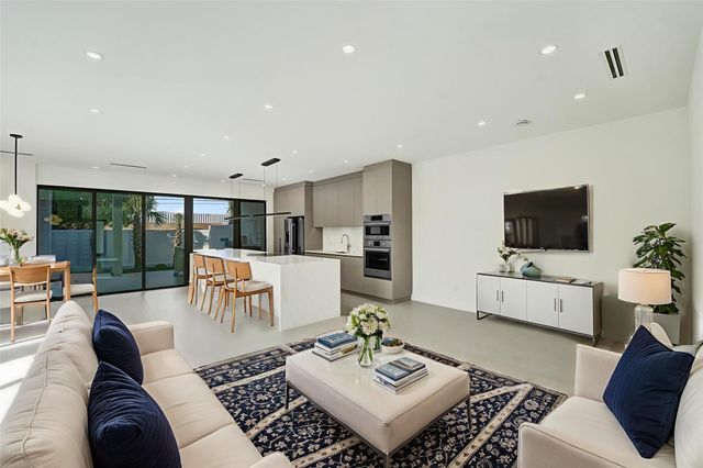 1527 NE 15th Ave, Fort Lauderdale, FL 33304