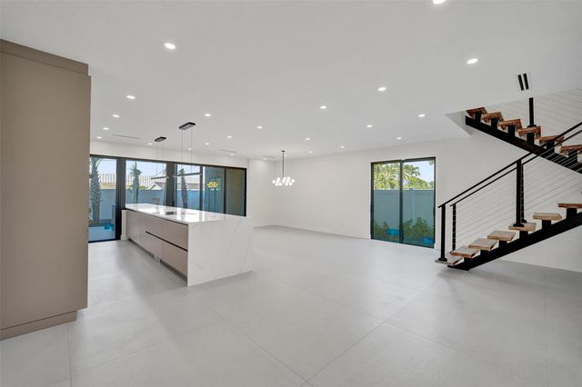 1527 NE 15th Ave, Fort Lauderdale, FL 33304