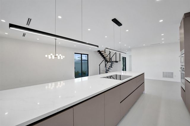 1527 NE 15th Ave, Fort Lauderdale, FL 33304