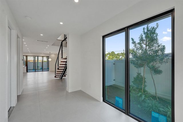 1527 NE 15th Ave, Fort Lauderdale, FL 33304