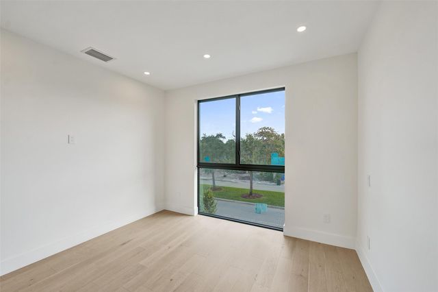 1527 NE 15th Ave, Fort Lauderdale, FL 33304