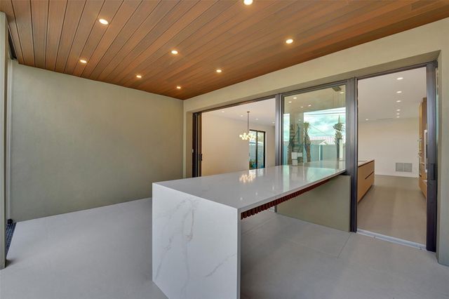 1527 NE 15th Ave, Fort Lauderdale, FL 33304