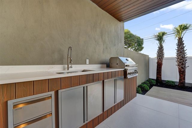 1527 NE 15th Ave, Fort Lauderdale, FL 33304