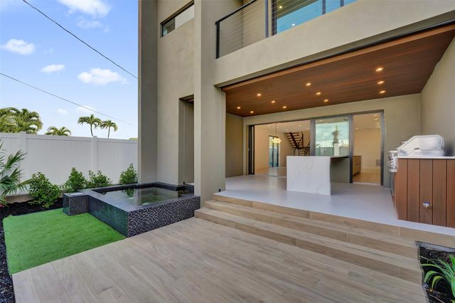 1527 NE 15th Ave, Fort Lauderdale, FL 33304