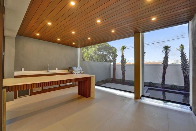 1527 NE 15th Ave, Fort Lauderdale, FL 33304