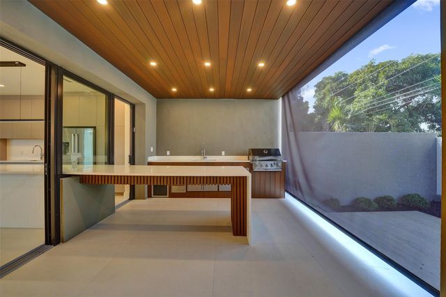 1527 NE 15th Ave, Fort Lauderdale, FL 33304