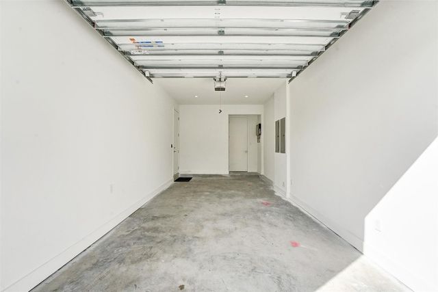 1527 NE 15th Avenue, Fort Lauderdale, FL 33304