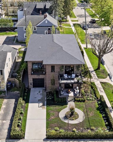 850 GREENWOOD Street, Birmingham, MI 48009