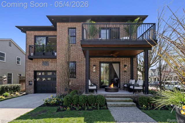 850 GREENWOOD Street, Birmingham, MI 48009