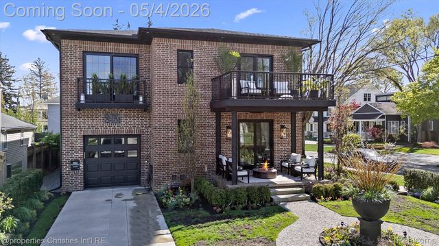 850 GREENWOOD Street, Birmingham, MI 48009