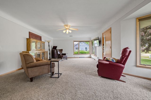 218 N Fulton Street, Newell, IA 50568