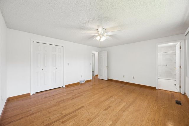 710 E Glencrest Dr, Spokane, WA 99208