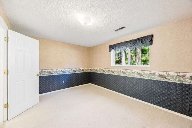 710 E Glencrest Dr, Spokane, WA 99208