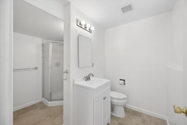 710 E Glencrest Dr, Spokane, WA 99208