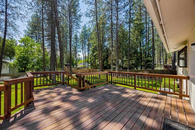 710 E Glencrest Dr, Spokane, WA 99208