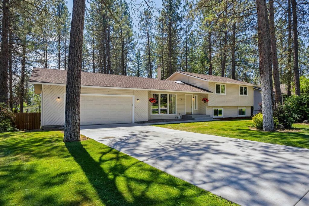 710 E Glencrest Dr, Spokane, WA 99208
