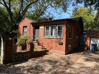 6620 E 4th Avenue, Gary, IN 46403