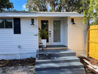 1700 HOLLYWOOD AVENUE, Eustis, FL 32726