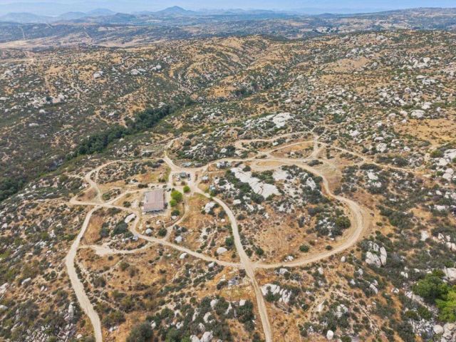 45620 Lewis Valley Road, Hemet, CA 92544