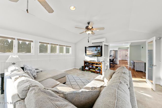 105 Park Avenue, Shrewsbury Boro, NJ 07702