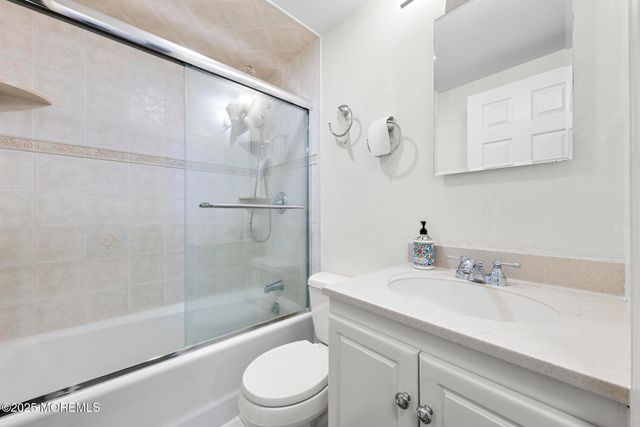 105 Park Avenue, Shrewsbury Boro, NJ 07702
