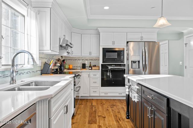 105 Park Avenue, Shrewsbury Boro, NJ 07702