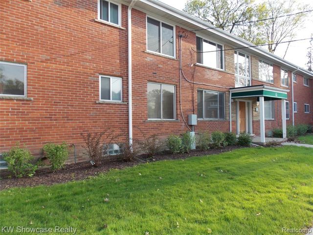 335 N Eton Street 26, Birmingham, MI 48009