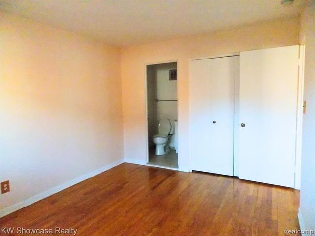 335 N Eton Street 26, Birmingham, MI 48009