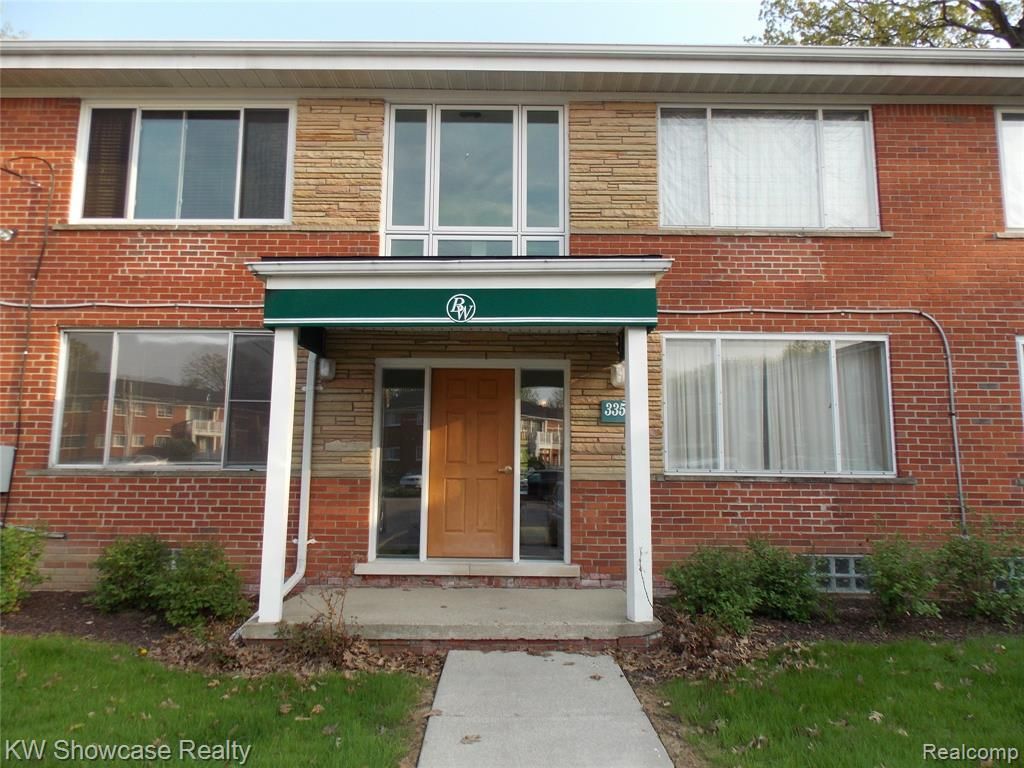 335 N Eton Street 26, Birmingham, MI 48009