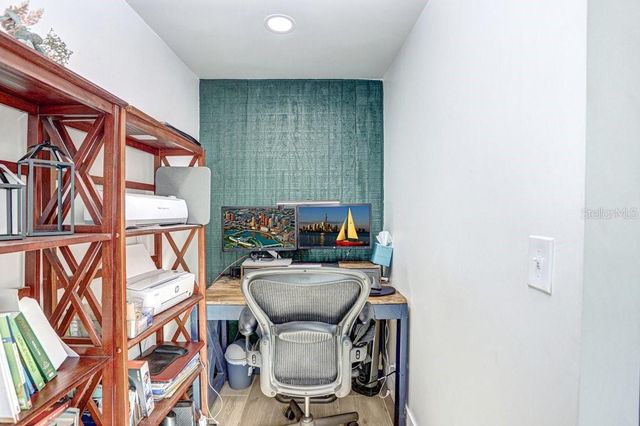 1812 W CRAWFORD STREET, Tampa, FL 33604