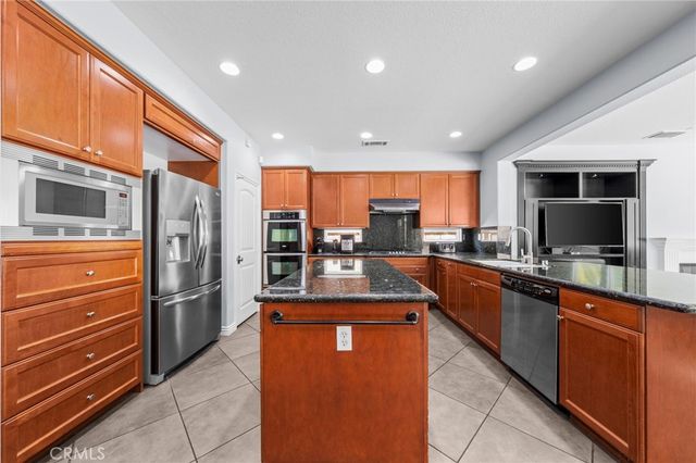 25614 Red Hawk Road, Corona, CA 92883