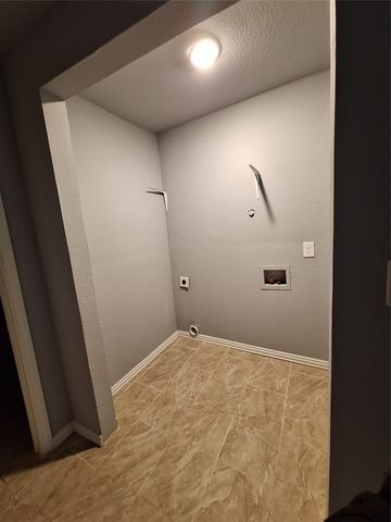 3913 Lee Street, Greenville, TX 75401