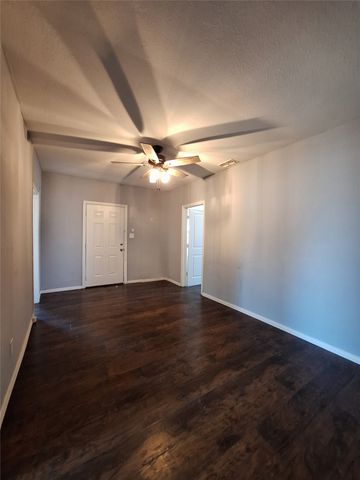 3913 Lee Street, Greenville, TX 75401